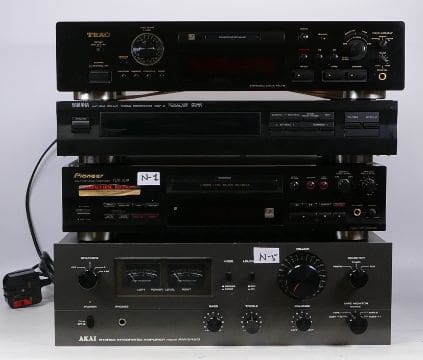 Lot-417-collection-of-Hifi-equipment