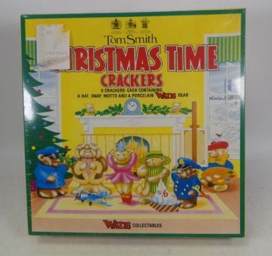 Lot-792-Wade-Sealed-Tom-Smith-Christmas-Time-6-Crackers-with-Wade-bear-figure