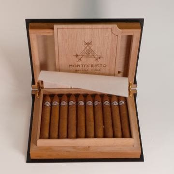 Book of Cigars 20 Montecristo Gran Piramides Collection Book 2017