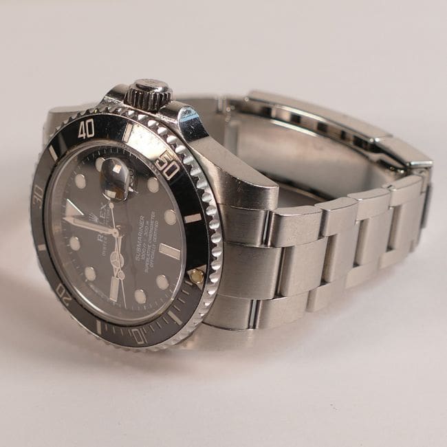 Lot-1550-ROLEX-Oyster-Perpetual-date-SUBMARINER-gents-stainless-steel-wristwatch A Rolex Oyster Perpetual date Submariner gents stainless steel wristwatch