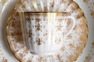 spode-gold-fleur-de-lys