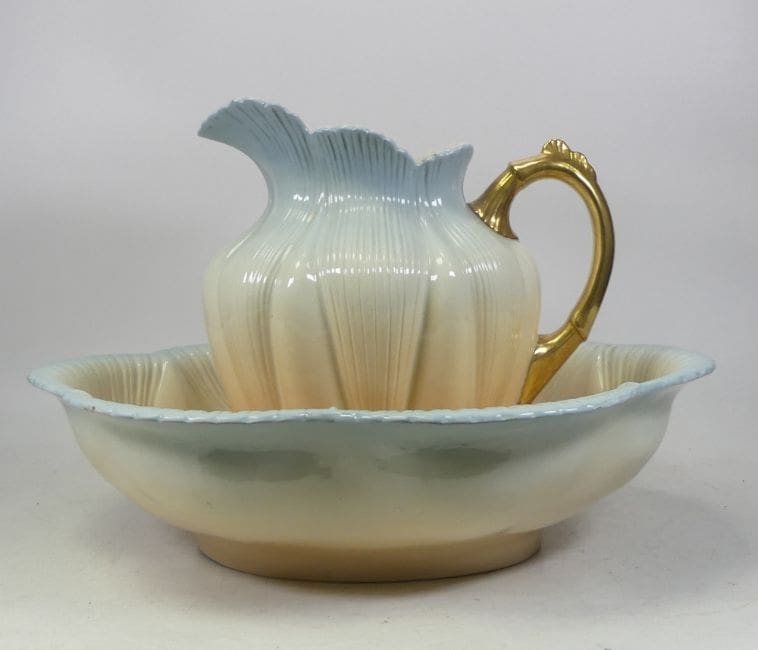 Lot-210-Shelley-Late-Foley-Wash-Jug-wash-basin a Shelley Late Foley wash jug and basin
